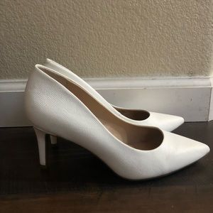 White heels size 6
